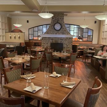 River Grille - Dining room - New American Near Me - Easton, Pennsylvania