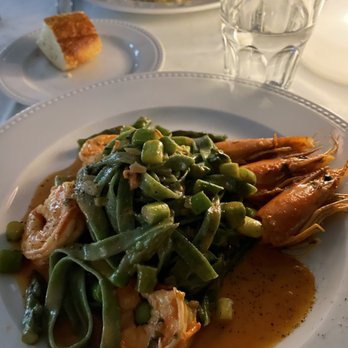IL Mercato - Tagliatelle verde con scampi agli asparagi - Italian Near Me - Lisbon, 11