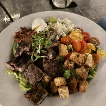 The Deck On Laguna Beach - Blackened Ribeye Salad - New American Near Me - Laguna Beach, California The Deck On Laguna Beach - Blackened Ribeye Salad - New American Near Me - Laguna Beach, California