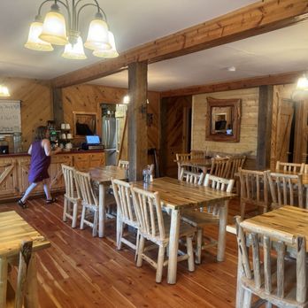 Judith Mountain Lodge - Restaurant - Hotels Near Me - Lewistown, Montana Judith Mountain Lodge - Restaurant - Hotels Near Me - Lewistown, Montana