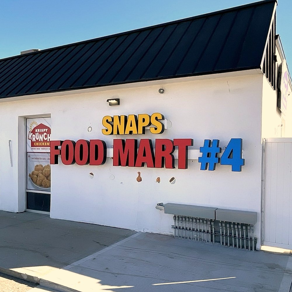 Snaps Food Mart #4 - Building Exterior - Gas Stations Near Me - Gardner, Kansas