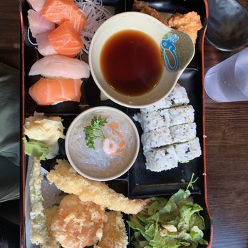 Momo Sushi - Sushi Bars Near Me - Vancouver, British Columbia