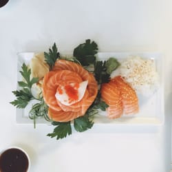 Chiba Sushi - Small sashimi platter!