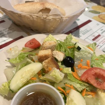 Lentini's - Side salad - Pizza Near Me - Daleville, Virginia Lentini's - Side salad - Pizza Near Me - Daleville, Virginia