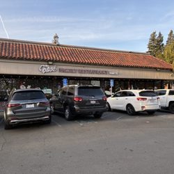 Elios Family Restaurant - Front door