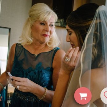 Lauren Belle Jewelry - Wedding moment brought to you by Lauren Belle Jewelry - Jewelry Near Me - Dallas, Texas