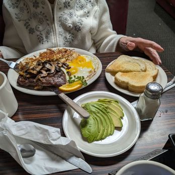 BG's Cafe - Steak and eggs with added avocado - Breakfast & Brunch Near Me - Oxnard, California