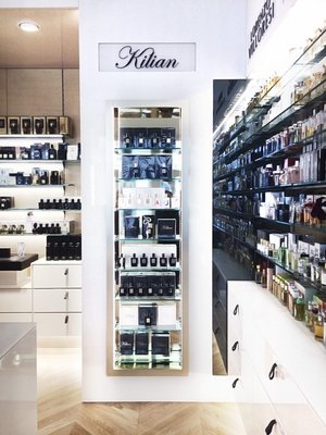 Le Parfum by null