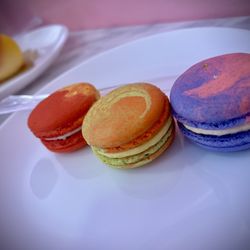 Champagne Poetry Patisserie - Macarons