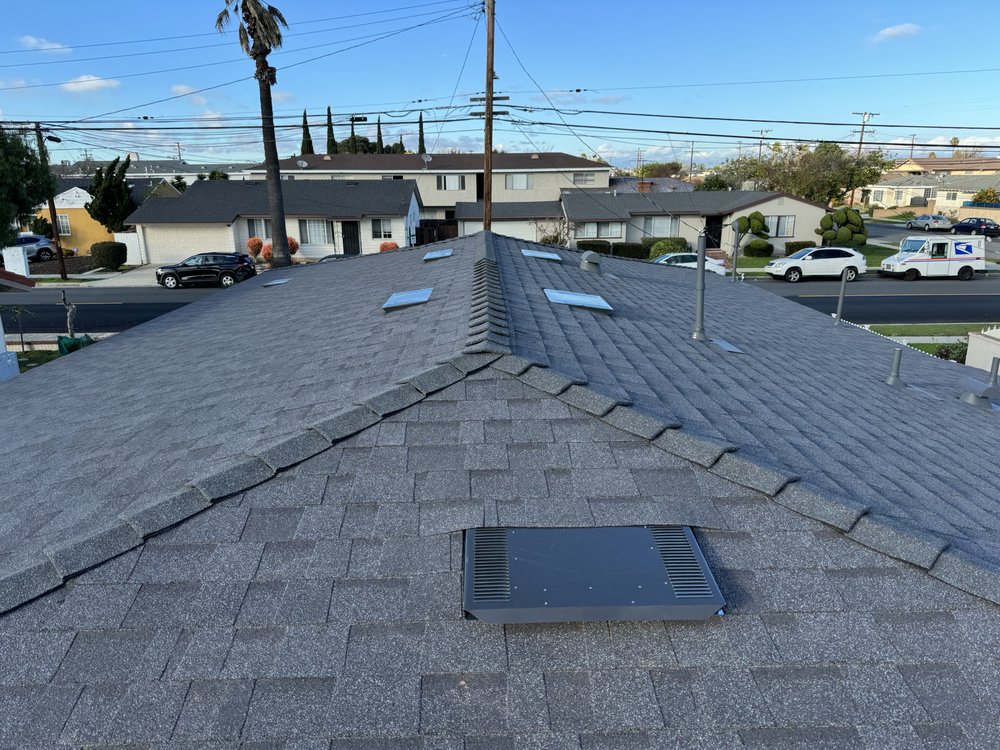 Slide of Major League Roofing