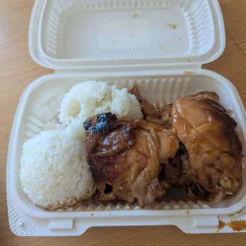 Fort Ruger Market - Shoyu chicken plate - Hawaiian Near Me - Honolulu, Hawaii Fort Ruger Market - Shoyu chicken plate - Hawaiian Near Me - Honolulu, Hawaii