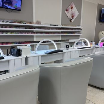 Glitz Nail Lounge - Inside - Nail Salons Near Me - Henderson, Nevada