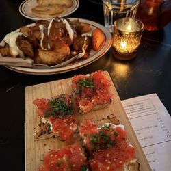 Hotel Madrid - Pan con tomate, empanadillas, patatas bravas