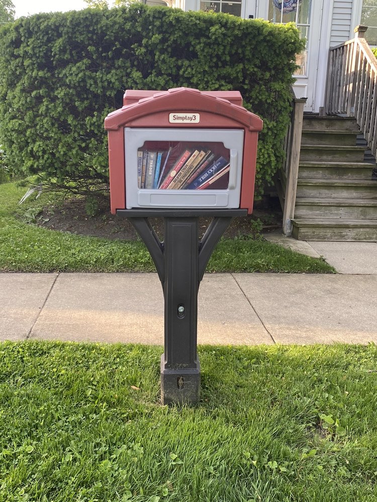 LITTLE FREE LIBRARY 1536 E Algonquin Rd, Des Plaines, Illinois Community Book Box Yelp