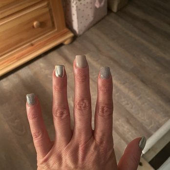 Nail Art & Spa - New year's - Nail Salons Near Me - Elgin, Illinois