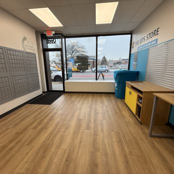 The UPS Store - Inside - Shipping Centers Near Me - Jackson Heights, New York The UPS Store - Inside - Shipping Centers Near Me - Jackson Heights, New York