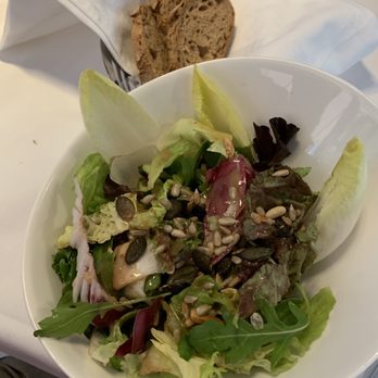 Restaurant Culmann - Dinner salad, with complimentary bread - Pizza Near Me - Zürich, ZH