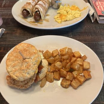 Neighborhood Jam - Pancake Sausage Rolls, w/ Eggs. Buttermilk Chicken biscuit w/ House Potatoes - Breakfast & Brunch Near Me - Yukon, Oklahoma