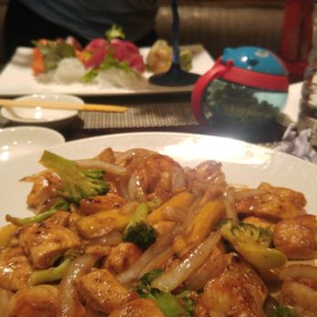 Nihon Kai - The hibachi chicken dinner with double veggies and no rice. Other end of picture is sashimi platter. Both very good - Japanese Near Me - Bergenfield, New Jersey