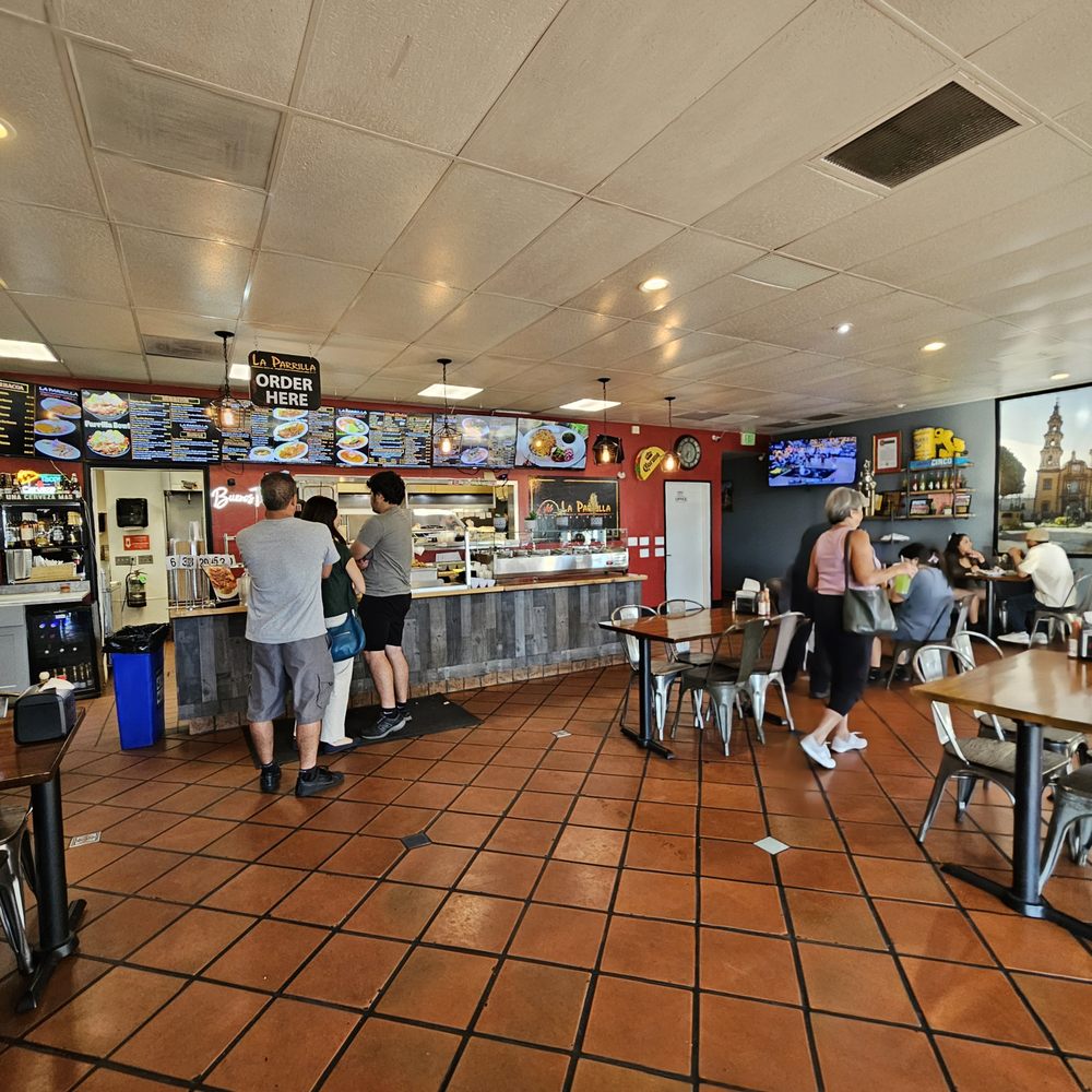 La Parrilla Taqueria - Mexican Near Me - Atascadero, California