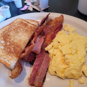 Jonathon's Diner - New American Near Me - Dallas, Texas