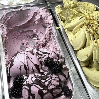 Gelato Paradiso - Blackberry chocolate chip - Gelato Near Me - Coronado, California Gelato Paradiso - Blackberry chocolate chip - Gelato Near Me - Coronado, California
