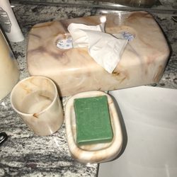 Goodwill Industries of New Mexico - Coors/Paseo - Vintage bathroom set love it (I added soap and tissue) 3.99 for 3 pcs