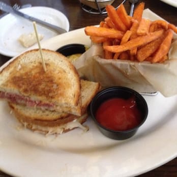 Table 9 - Rueben with Sweet Potato Fries - New American Near Me - Cortlandt Manor, New York Table 9 - Rueben with Sweet Potato Fries - New American Near Me - Cortlandt Manor, New York