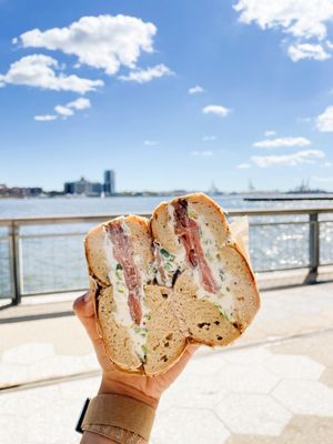Leo's Bagels by null