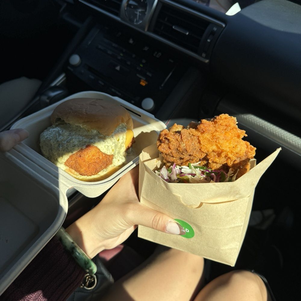 Daybird - YUM ! - Chicken Shop Near Me - Los Angeles, California