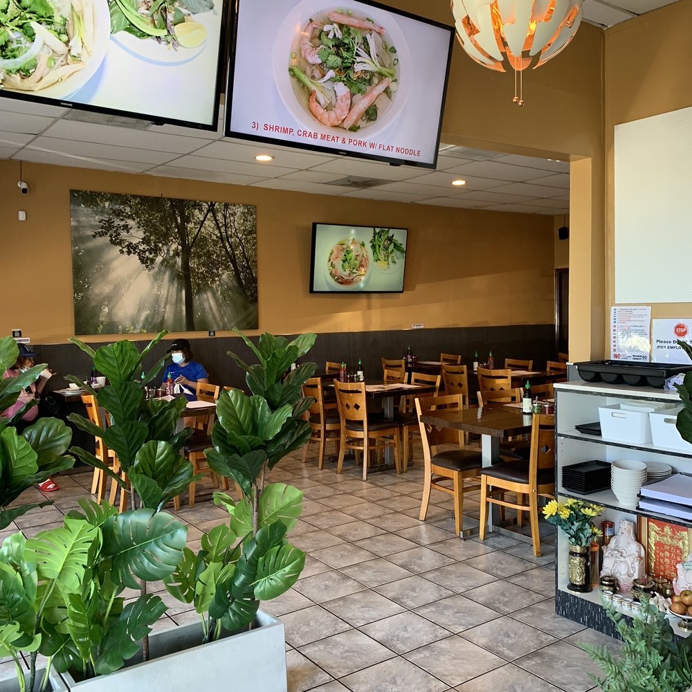 Bale Valley Restaurant - Entrance to inside dining area - Vietnamese Near Me - Canoga Park, California
