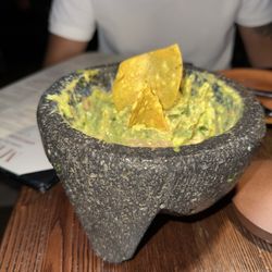Mesita - Amityville - Guac