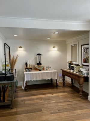 Hotel Ynez by null