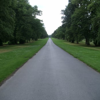Glamis Castle - Landmarks & Historical Buildings Near Me