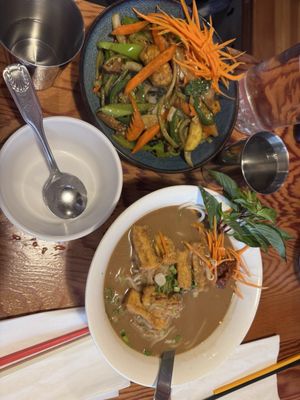 Sen Noodle Bar by null