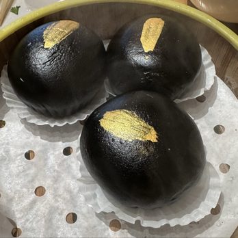 88 Bao Bao - Black & Gold Molten Lava Buns - Fast Food Near Me - Concord, California