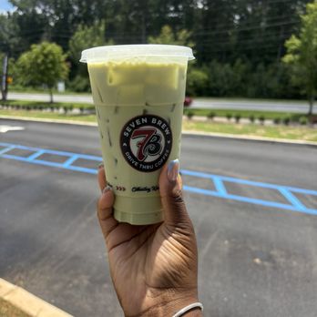 7 Brew Coffee - iced matcha. doesn't come sweet but 3 liquid sugars was enough and oatmilk! - Coffee & Tea Near Me - Mableton, Georgia