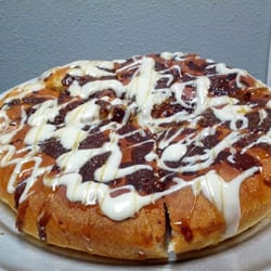 YR Pizza Planet - Cinamoon Pizza.