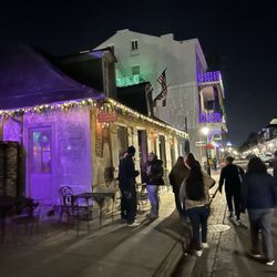 Jonathan Weiss Tours - Lafitte's