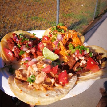 The Fancy Taco - Tacos: vegan chicken, vegan al pastor, vegan carne asada, vegan carnitas. Absolutely delicious! All of them! - Vegan Near Me - Los Angeles, California The Fancy Taco - Tacos: vegan chicken, vegan al pastor, vegan carne asada, vegan carnitas. Absolutely delicious! All of them! - Vegan Near Me - Los Angeles, California