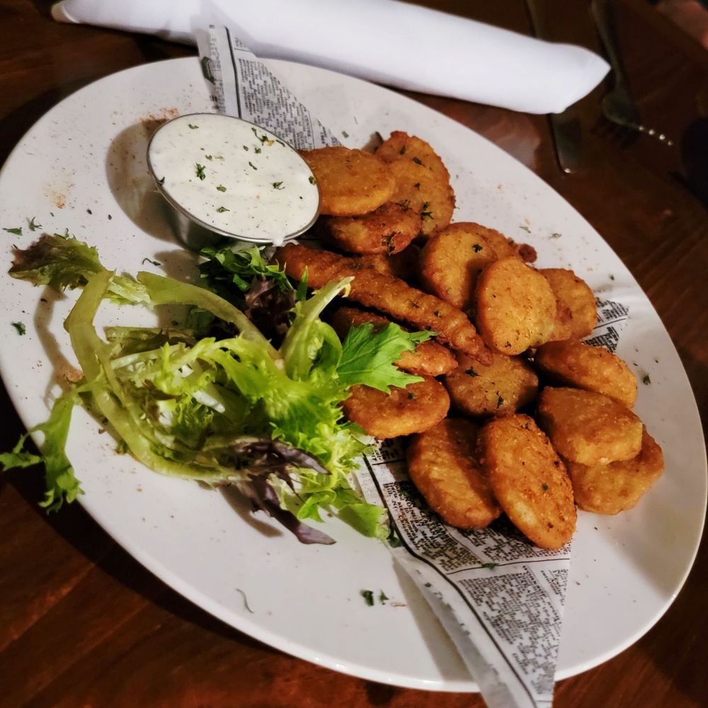 The '6 House Pub - Frickles - American Near Me - Williamstown, Massachusetts
