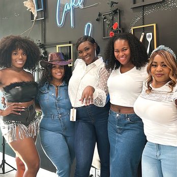 Cake & Sip Atlanta - Do-It-Yourself Food Near Me
