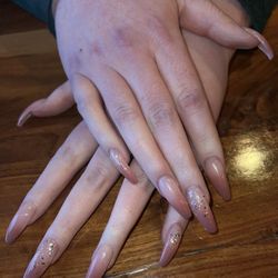 Luxx Nails & Spa