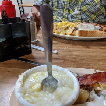 Paradise Grille - Good grits. Spoon standing grits. - American Near Me - Coldspring, Texas Paradise Grille - Good grits. Spoon standing grits. - American Near Me - Coldspring, Texas