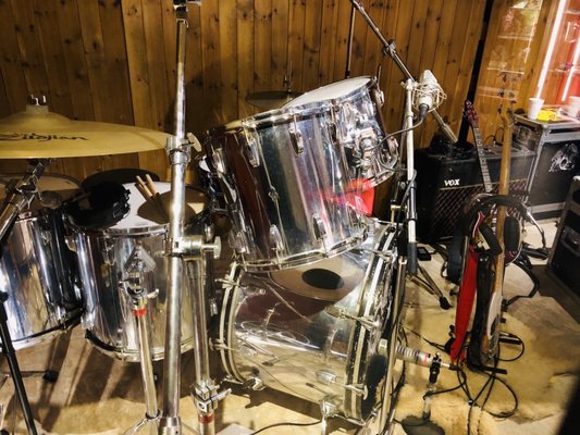 Queen Studio Experience by null