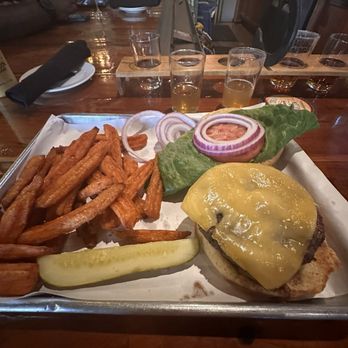 Horse Thief Hollow Brewing Co. - Burger and Sweetpotato fries - YUM - Breweries Near Me - Chicago, Illinois Horse Thief Hollow Brewing Co. - Burger and Sweetpotato fries - YUM - Breweries Near Me - Chicago, Illinois