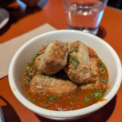 Alumni Sandwich & Liquor Bar - Mozzarella Sticks