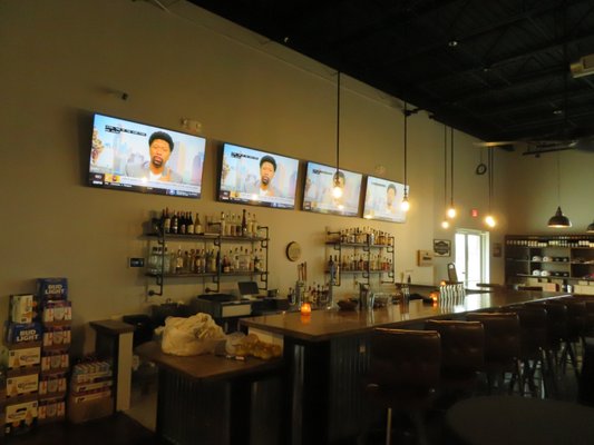Brett's BBQ Shop by null