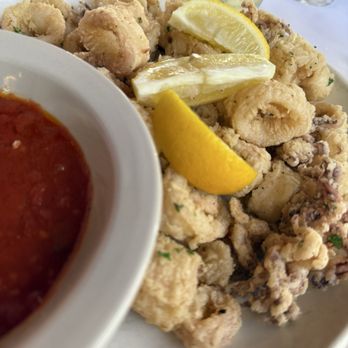 Giannis Italian Restaurant - Calamari!! - Italian Near Me - Pompano Beach, Florida Giannis Italian Restaurant - Calamari!! - Italian Near Me - Pompano Beach, Florida