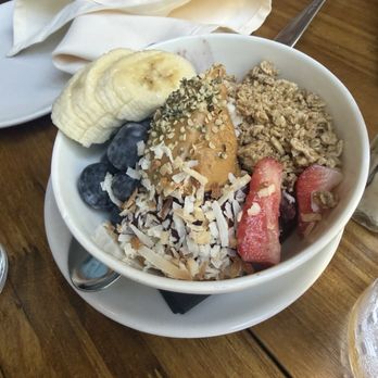 Fat Rabbit Social House - Acai bowl - Coffee & Tea Near Me - Austin, Texas